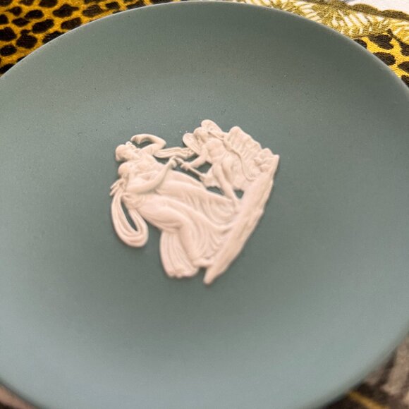 Vintage Wedgwood Sage Teal Jasperware Muses Trinket Dish - Picture 4 of 6